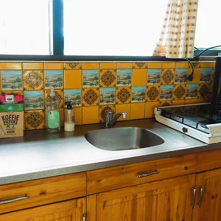 House Near Fishing Waters Feriehus *