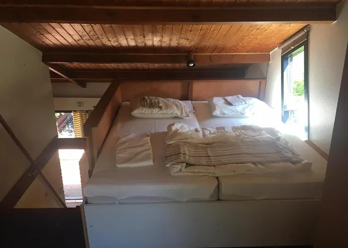 House Near Fishing Waters Oude-Tonge