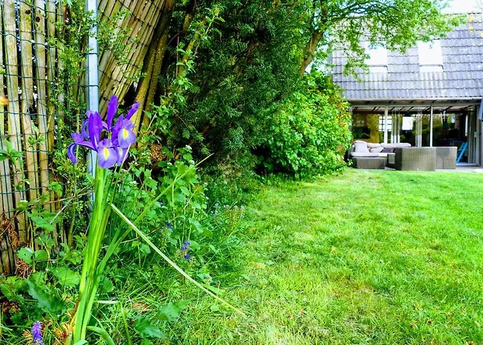 House Near Fishing Waters Oude-Tonge