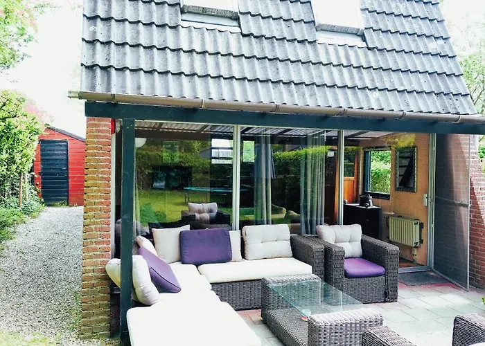 House Near Fishing Waters Holiday home Oude-Tonge