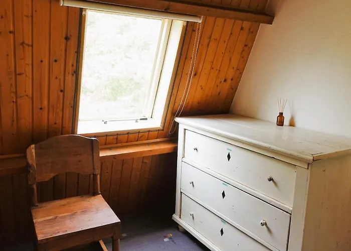 בית נופש House Near Fishing Waters