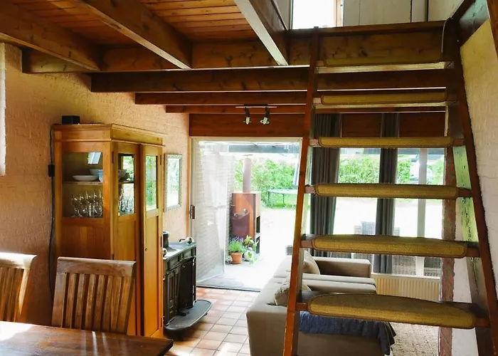 House Near Fishing Waters בית נופש Oude-Tonge