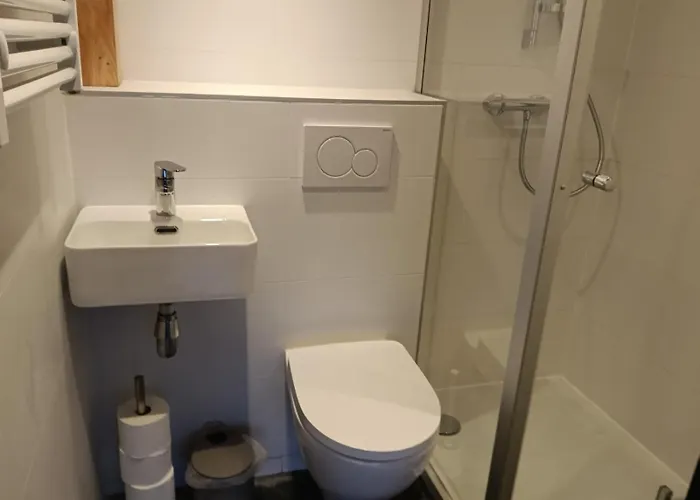 בית נופש House Near Fishing Waters *