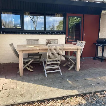 Дом отдыха House Near Fishing Waters Oude-Tonge